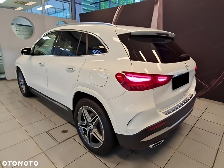 Mercedes-Benz GLA 200 mHEV AMG Line 7G-DCT - 4