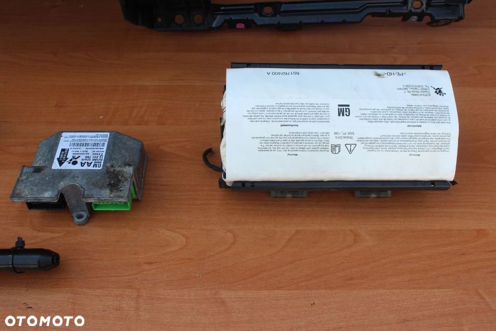 DESKA KONSOLA KOKPIT OPEL ZAFIRA B EUROPA KPL - 6