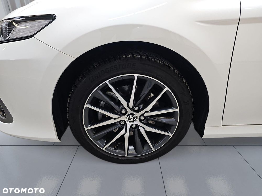 Toyota Camry 2.5 Hybrid Prestige CVT - 35