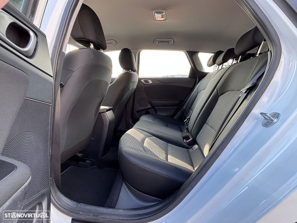 Kia Ceed SW 1.6 CRDi SX - 10