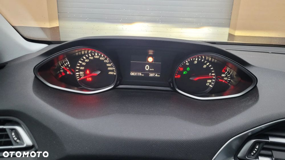 Peugeot 308 1.5 BlueHDi Allure S&S - 12