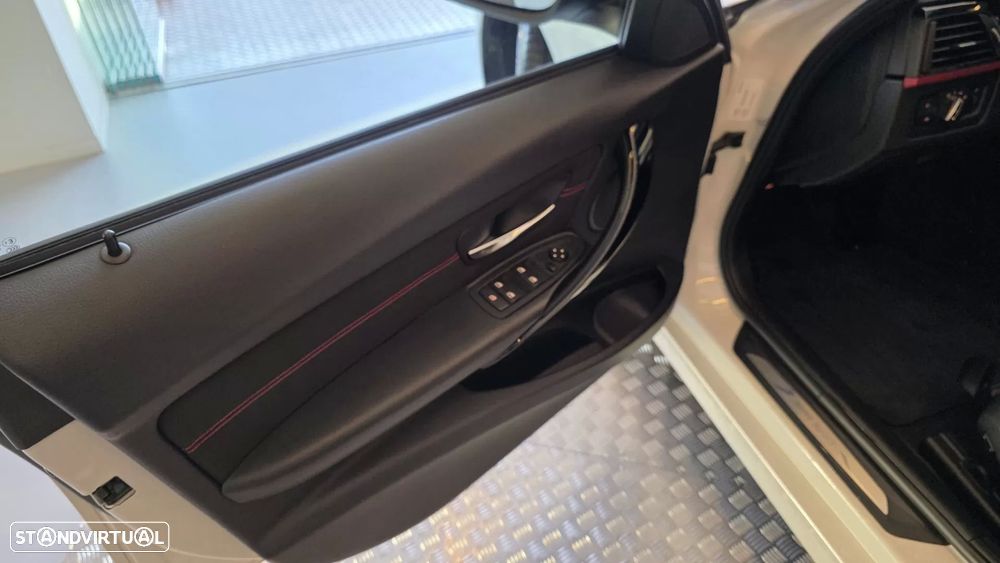 BMW 320 d Touring Sport-Aut. - 35