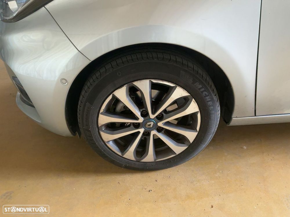 Renault Zoe - 8