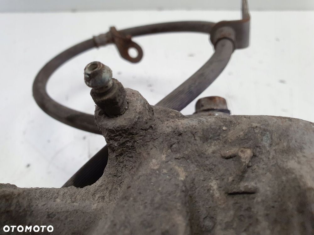 Toyota Rav4 III PRZEDNI ZACISK HAMULCOWY prawy przód kierowcy advics 63-28 - 3