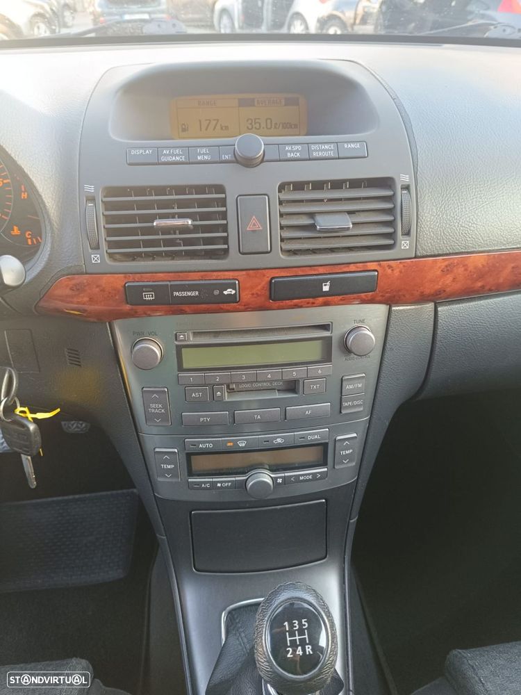 Toyota Avensis LB 2.0 D-4D Sol - 7