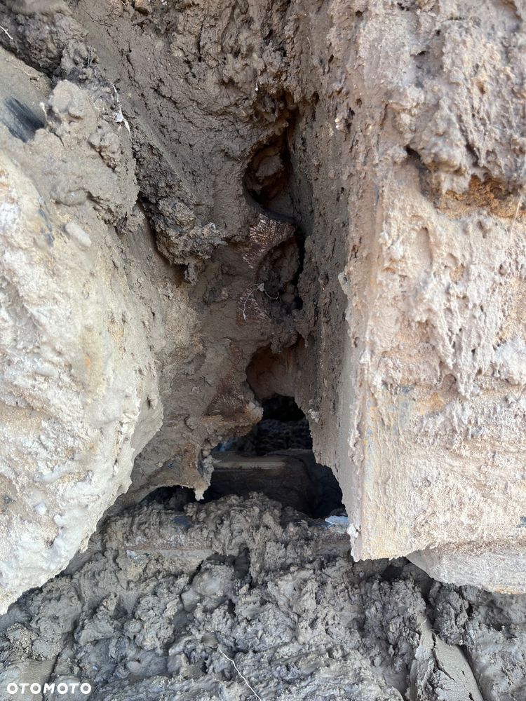 Volvo EC 220 DL - 10