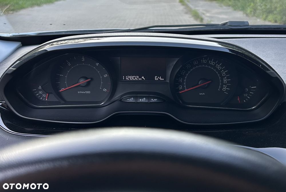 Peugeot 208 HDi 68 Access - 4