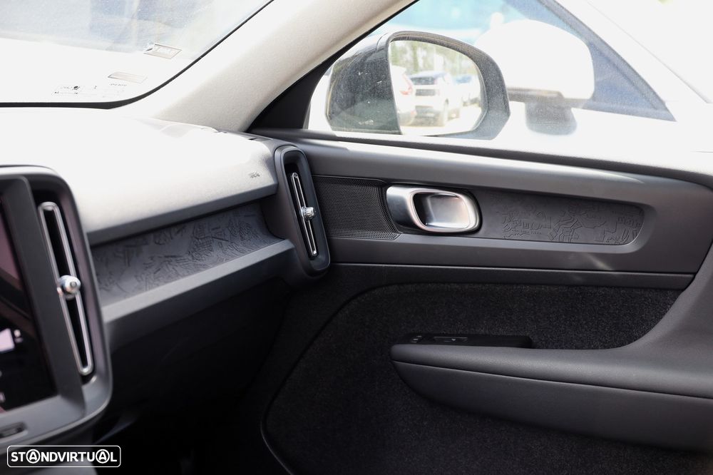 Volvo XC 40 1.5 T2 Momentum Core - 9