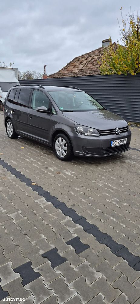 Volkswagen Touran - 4
