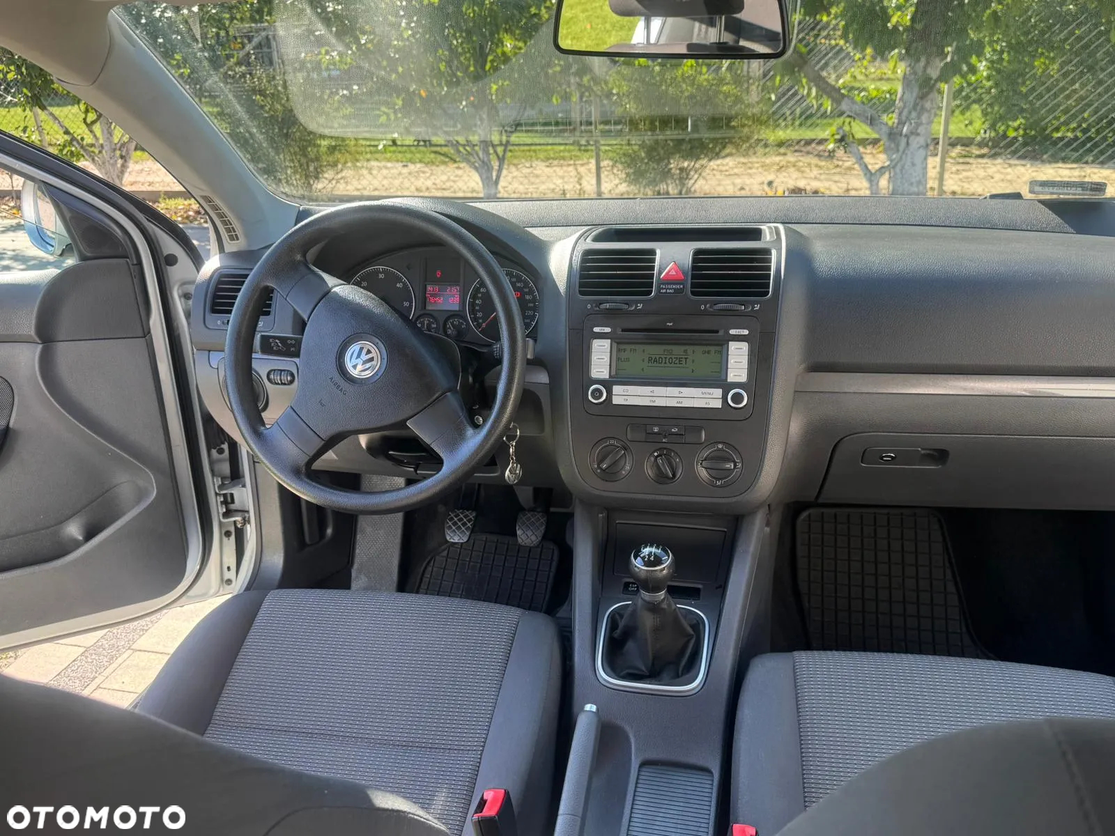 Volkswagen Jetta - 6