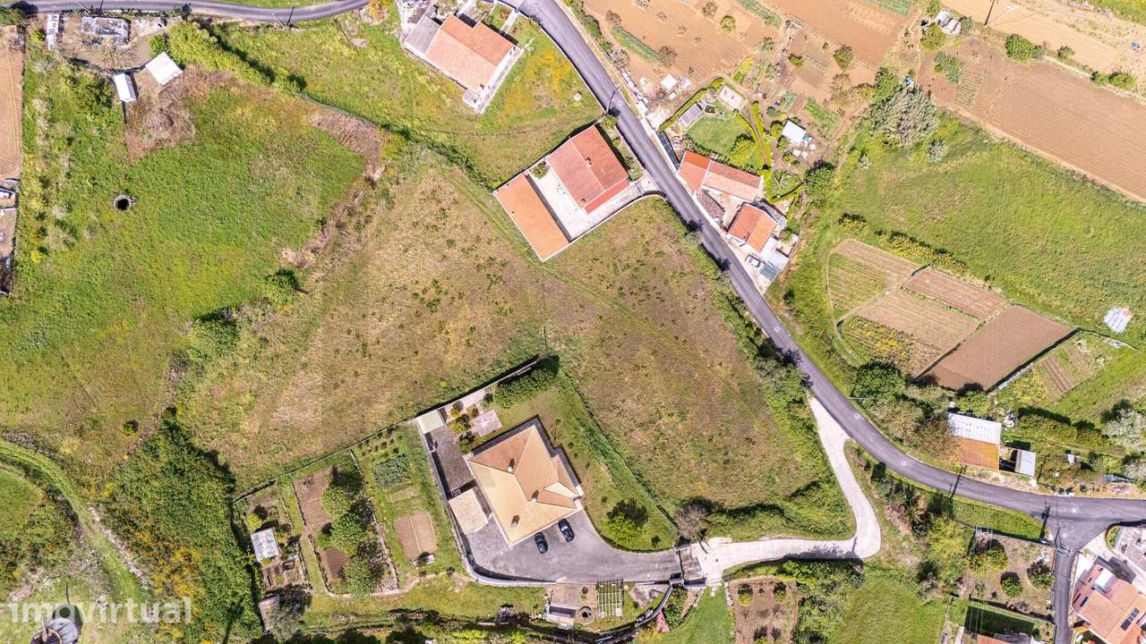 Terreno de 3650m2 em Área Urbana | Fetais, Sobral de Monte Agraço - Grande imagem: 2/36