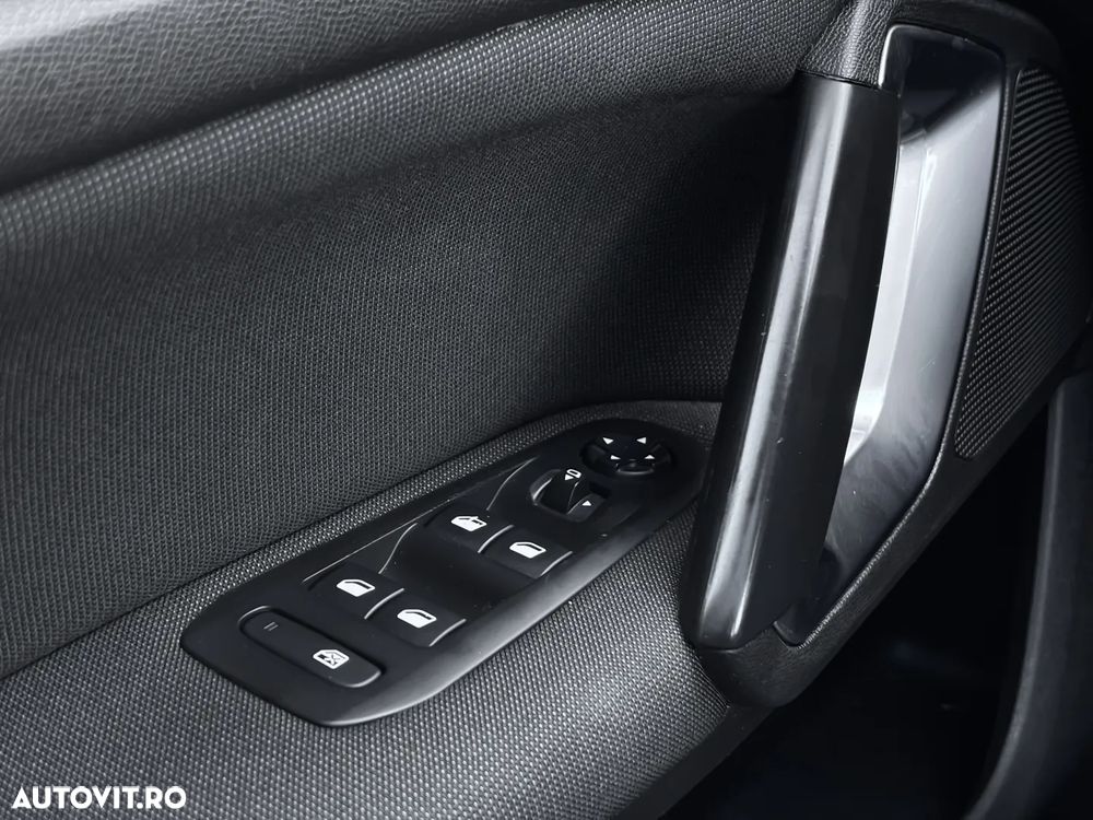 Peugeot 308 - 13