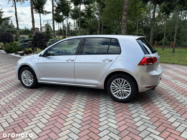 Volkswagen Golf - 10