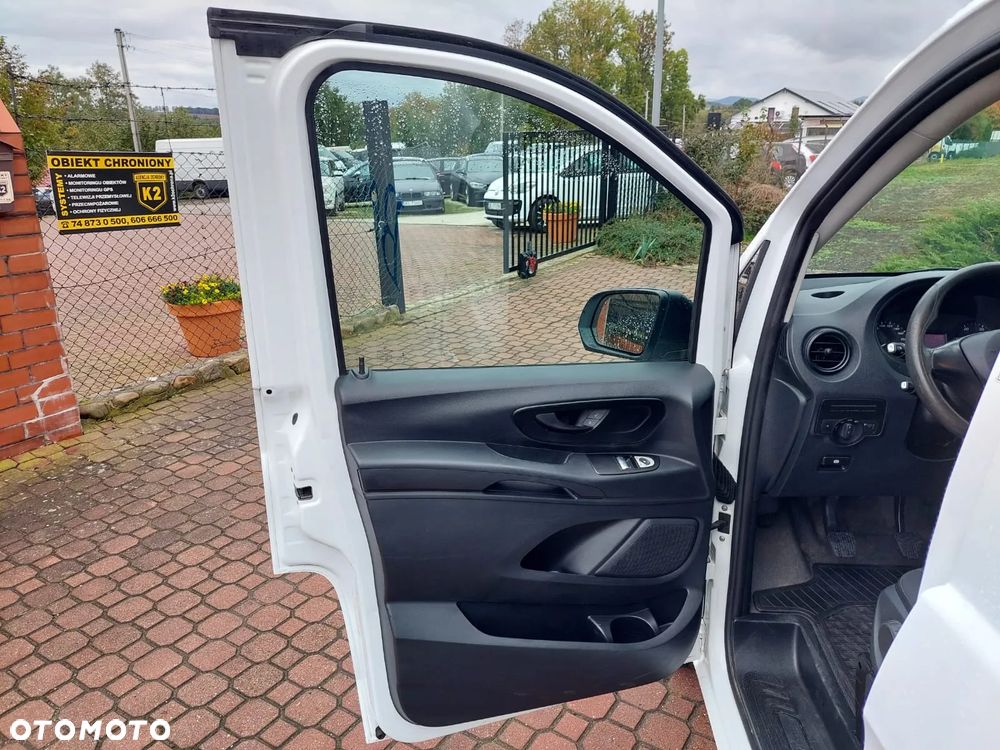 Mercedes-Benz VITO 111 - 9