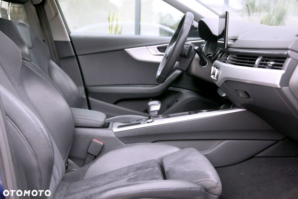 Audi A4 Limousine - 13