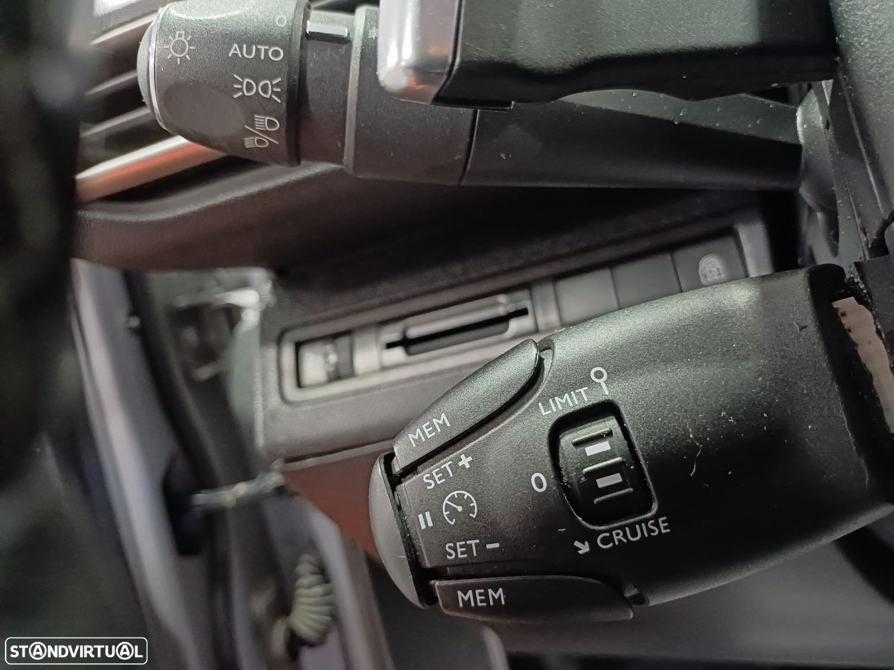 Peugeot 5008 1.5 BlueHDi Allure EAT8 - 18