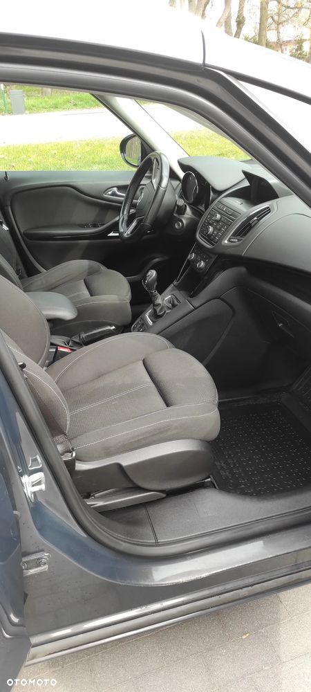 Opel Zafira - 12