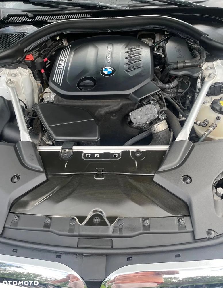 BMW Seria 5 520d xDrive M Sport sport - 10