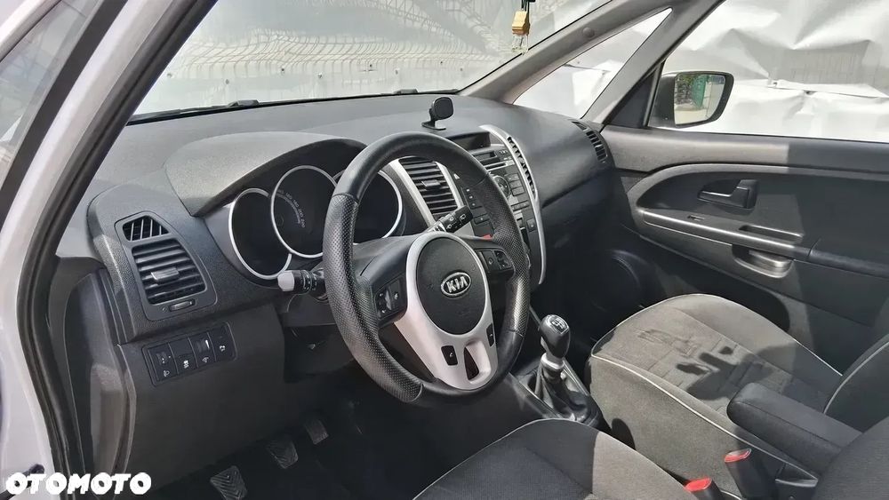 Kia Venga 1.4 CVVT Edition 7 - 10