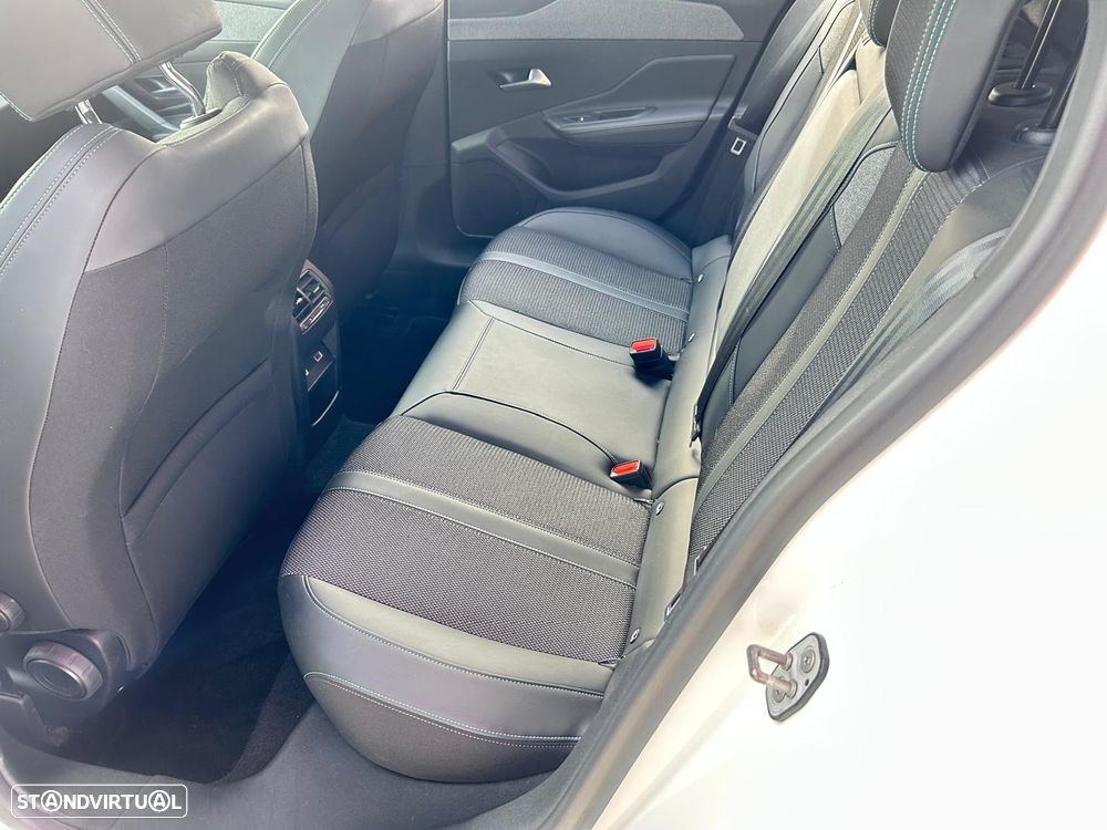 Peugeot 308 PureTech 130 EAT8 Allure Pack - 11