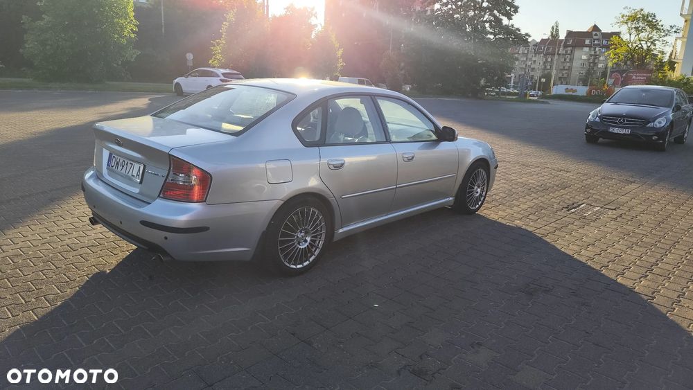 Subaru Legacy - 6