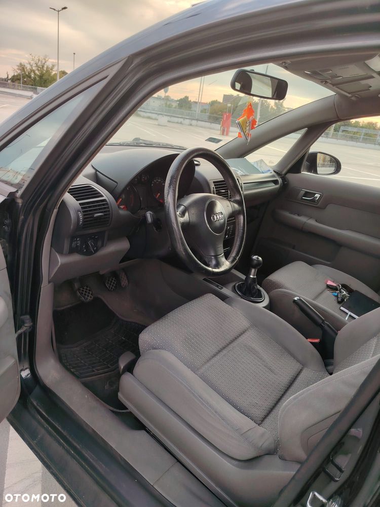 Audi A2 - 8