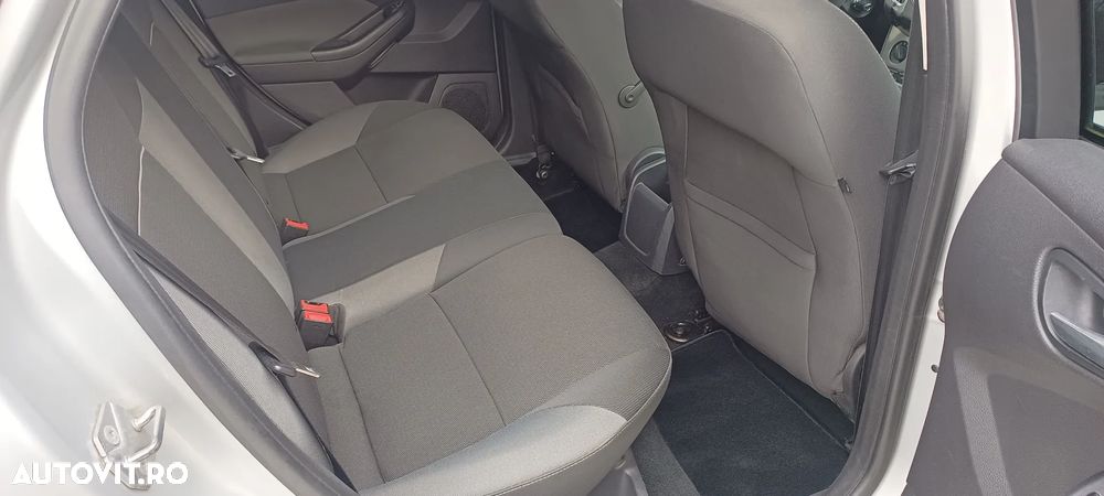 Ford Focus 1.6 Ti-VCT Titanium - 12