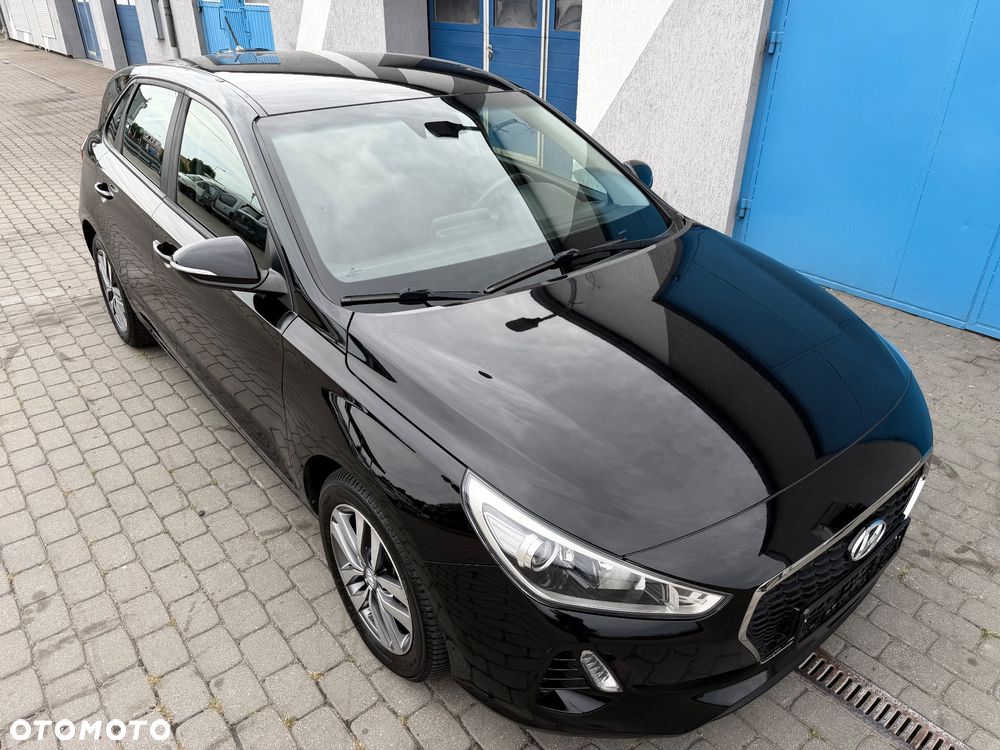 Hyundai i30 blue 1.6 CRDi Style - 12