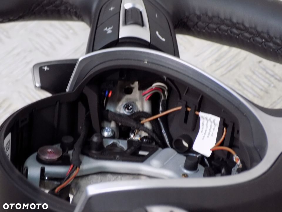 BMW F39 F48 KIEROWNICA SKÓRA ŁOPATKI MULTIF M-PAK - 11