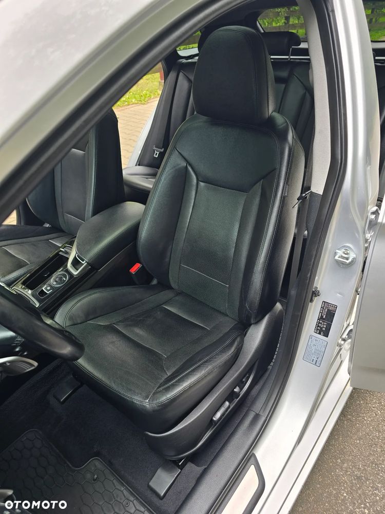 Hyundai i40 Kombi 1.7 CRDi DCT Premium - 24