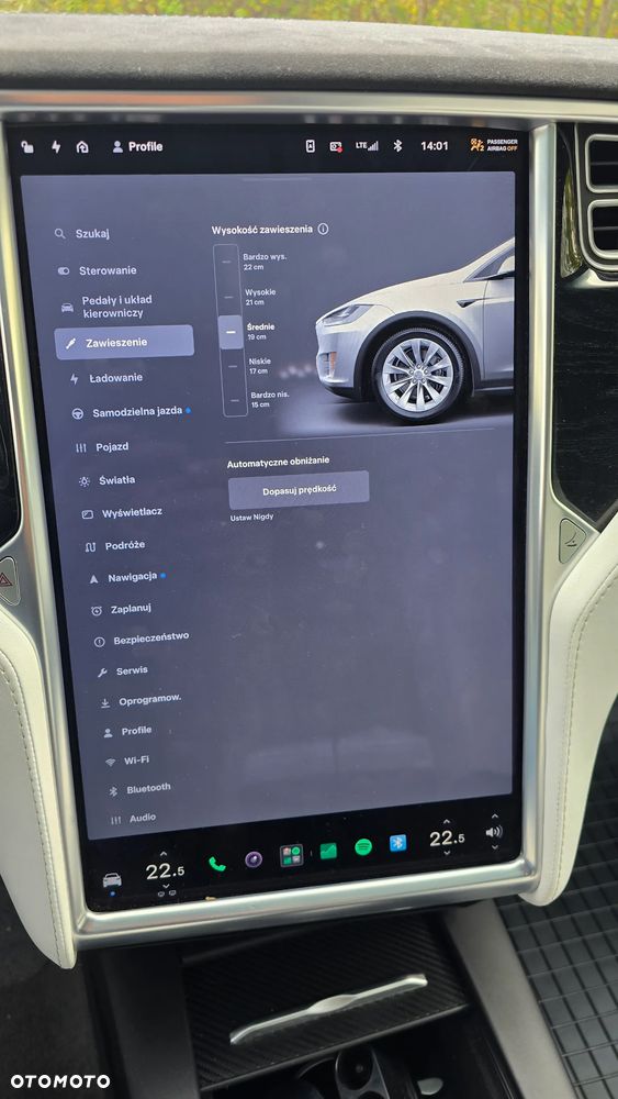 Tesla Model X - 33