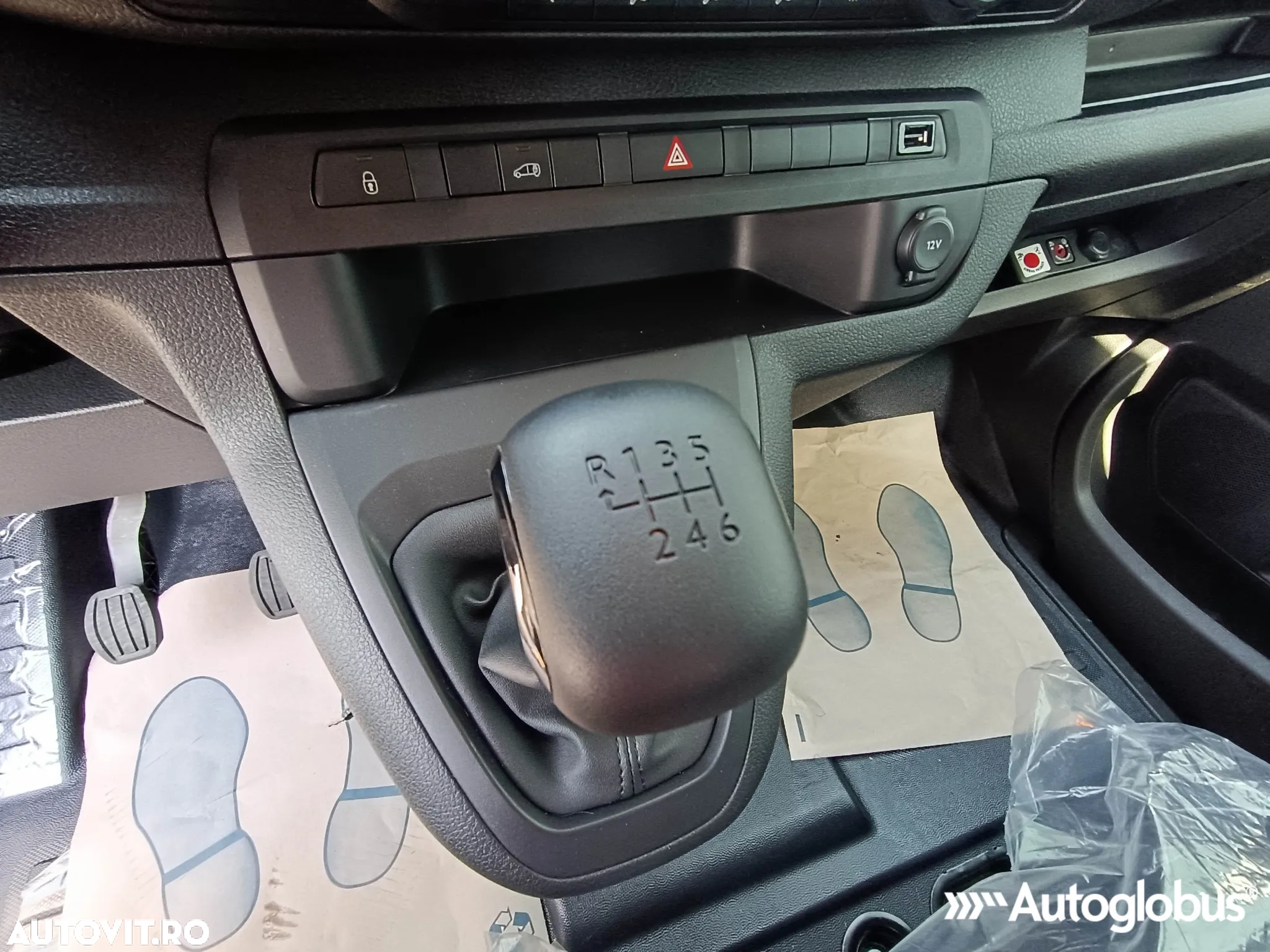 Opel Vivaro Van Essentia - 15