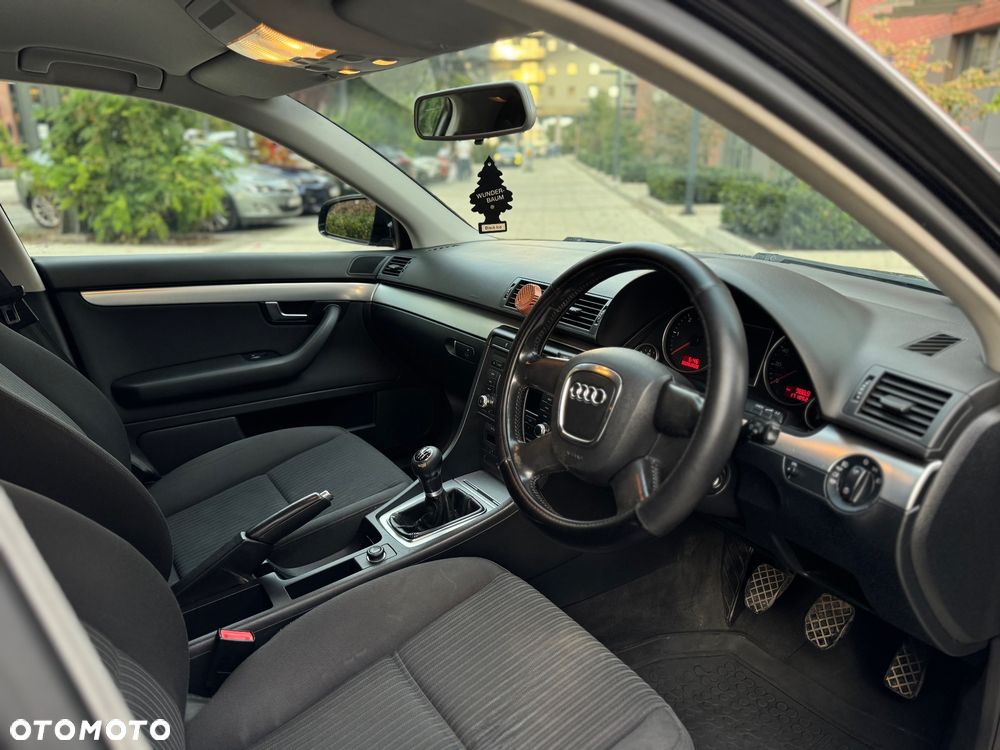 Audi A4 Limousine - 9
