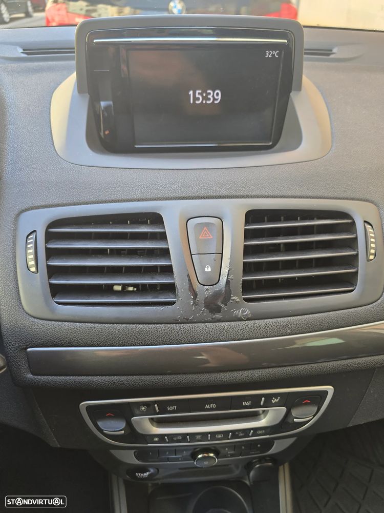 Renault Mégane Sport Tourer 1.5 dCi Limited EDC - 14
