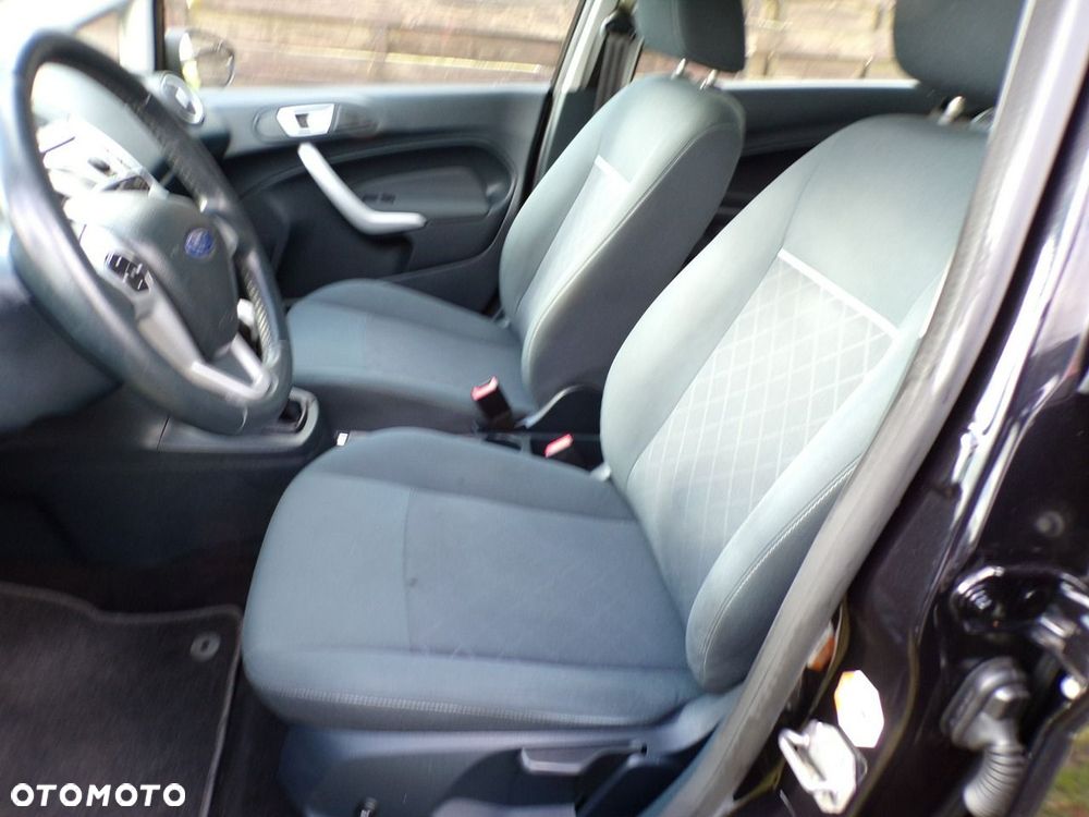Ford Fiesta - 27
