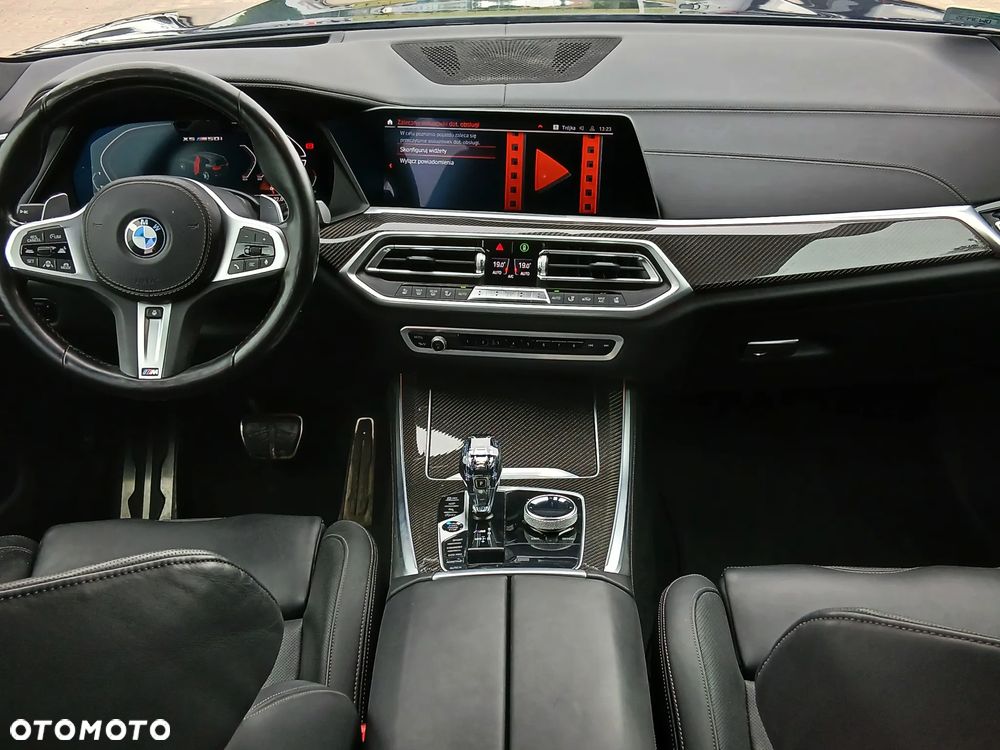 BMW X5 M M50i - 24