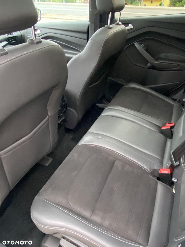 Ford Kuga ver-2-0-tdci-awd-st--line - 10