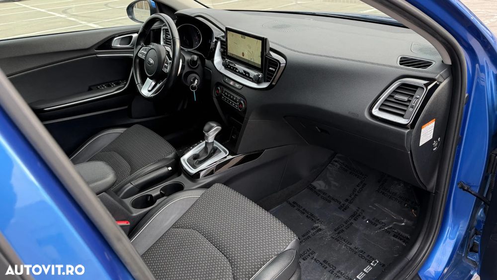 Kia Ceed 1.6 DSL MHEV 7DCT HP GT Line - 14