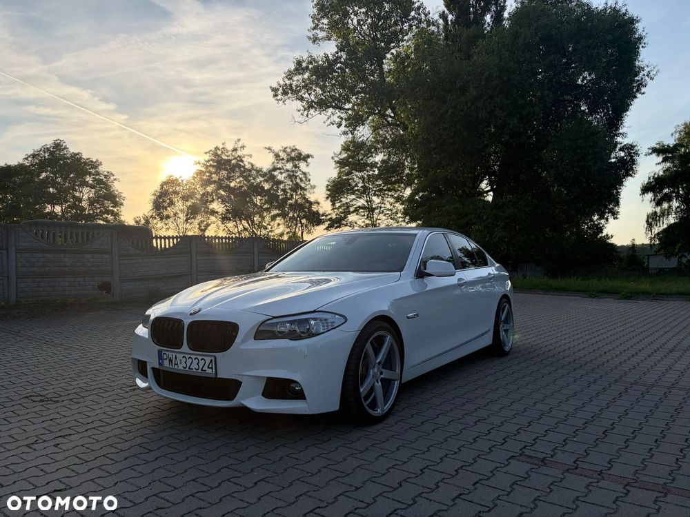 BMW Seria 5 550i - 1