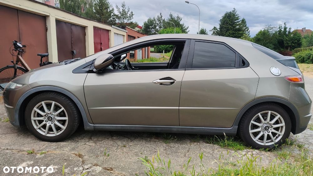 Honda Civic 1.8i-VTEC Sport - 2