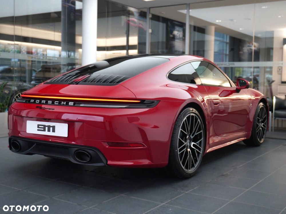 Porsche 911 Carrera - 15