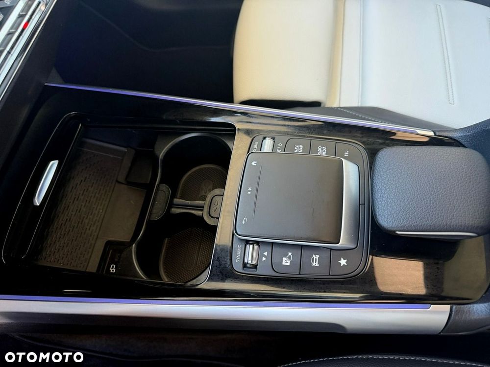Mercedes-Benz GLB - 31