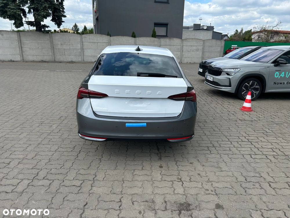Skoda Octavia 2.0 TDI Selection DSG - 4