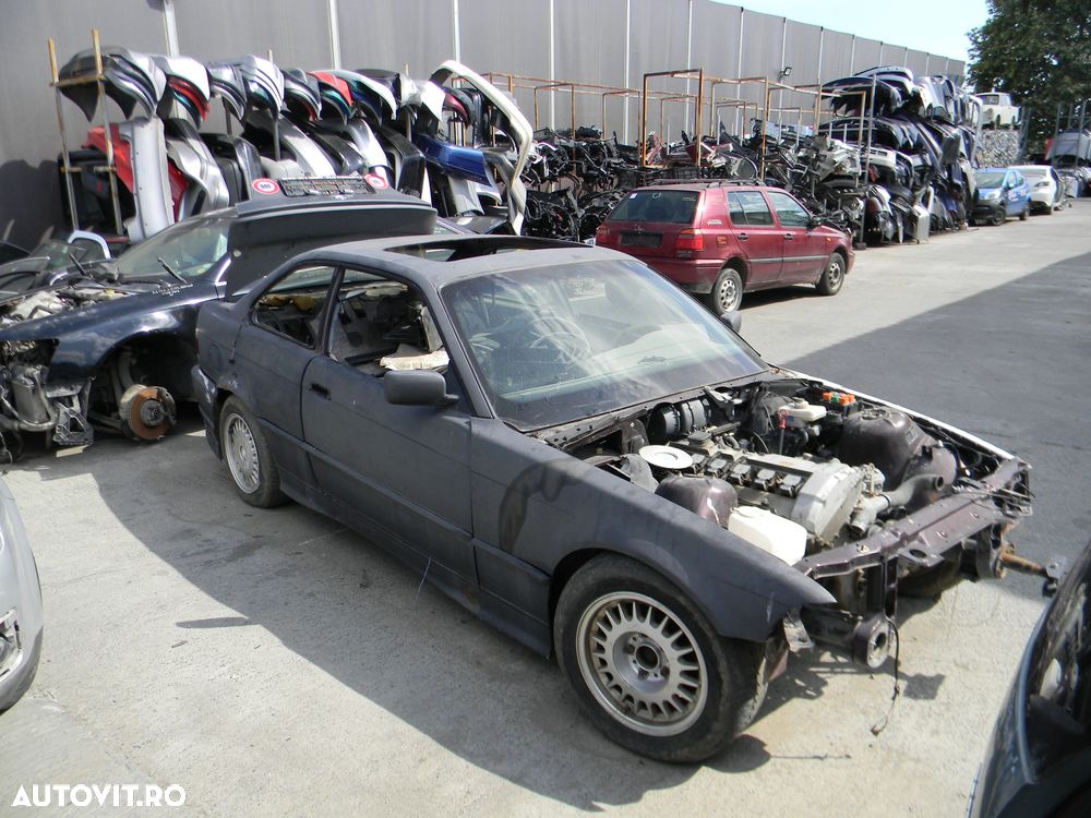 Dezmembrari  BMW 3 (E36)  1990  > 2000 320 i Benzina - 5