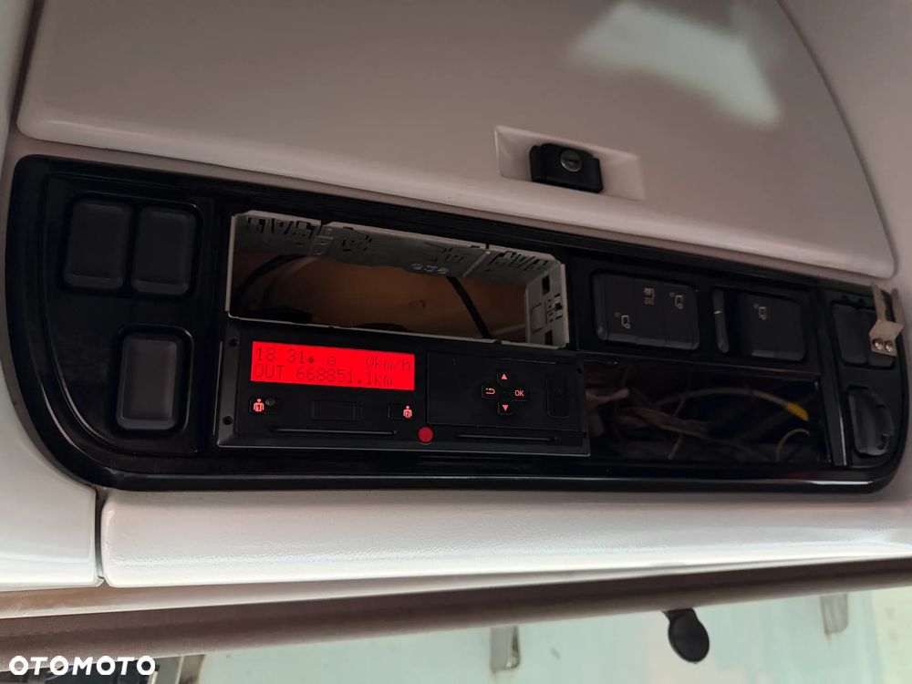 DAF XF 106 530 PUSHER 6x2 / RETARDER INTARDER / 3 OSIE / PRZEBIEG 668 851 KM / NAJMOCNIEJSZY SILNIK 530 KM / NAJWIĘKSZA KABINA SUPER SPACE CAB / 2017 ROK !! - 29