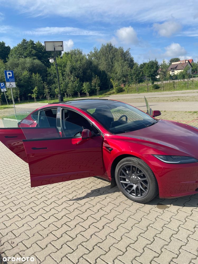Tesla Model 3 - 3
