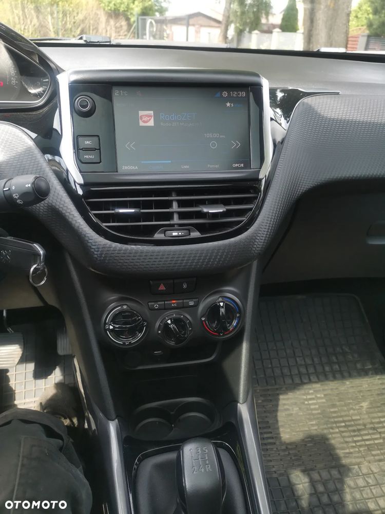 Peugeot 2008 1.2 Pure Tech GPF Active S&S - 12
