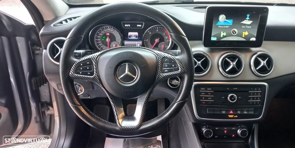 Mercedes-Benz CLA 200 d 7G-DCT Urban - 8