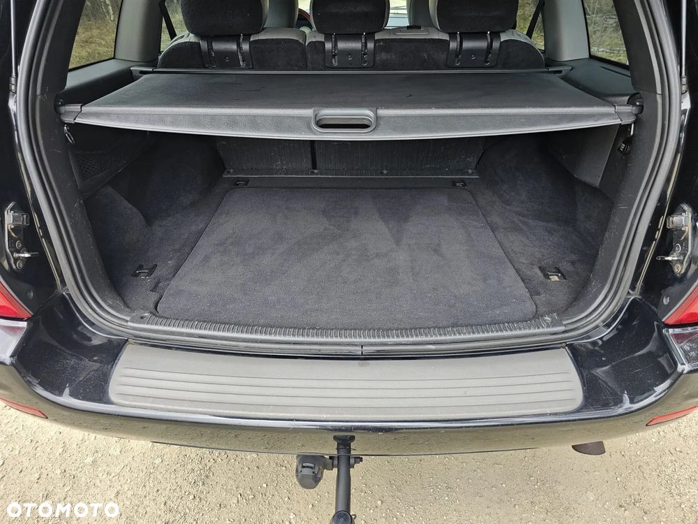 Jeep Grand Cherokee - 31