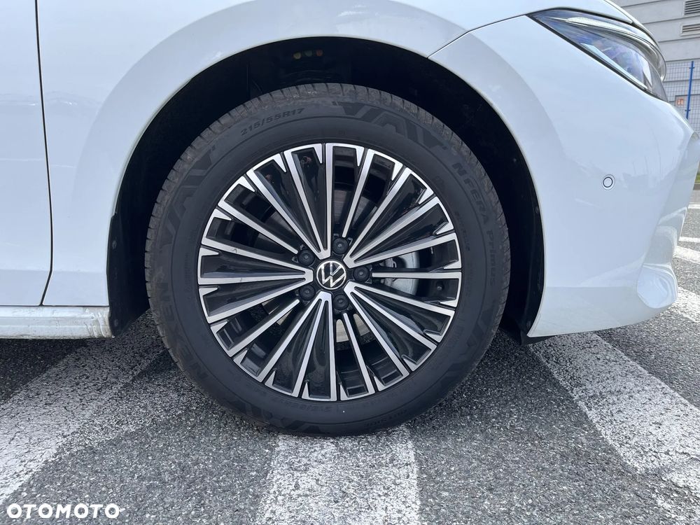 Volkswagen Passat - 35